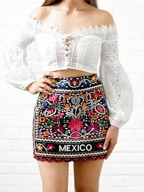 Herencia Collection Embroidered Mexico Mini Skirt Floral Boho Cotton Size L
